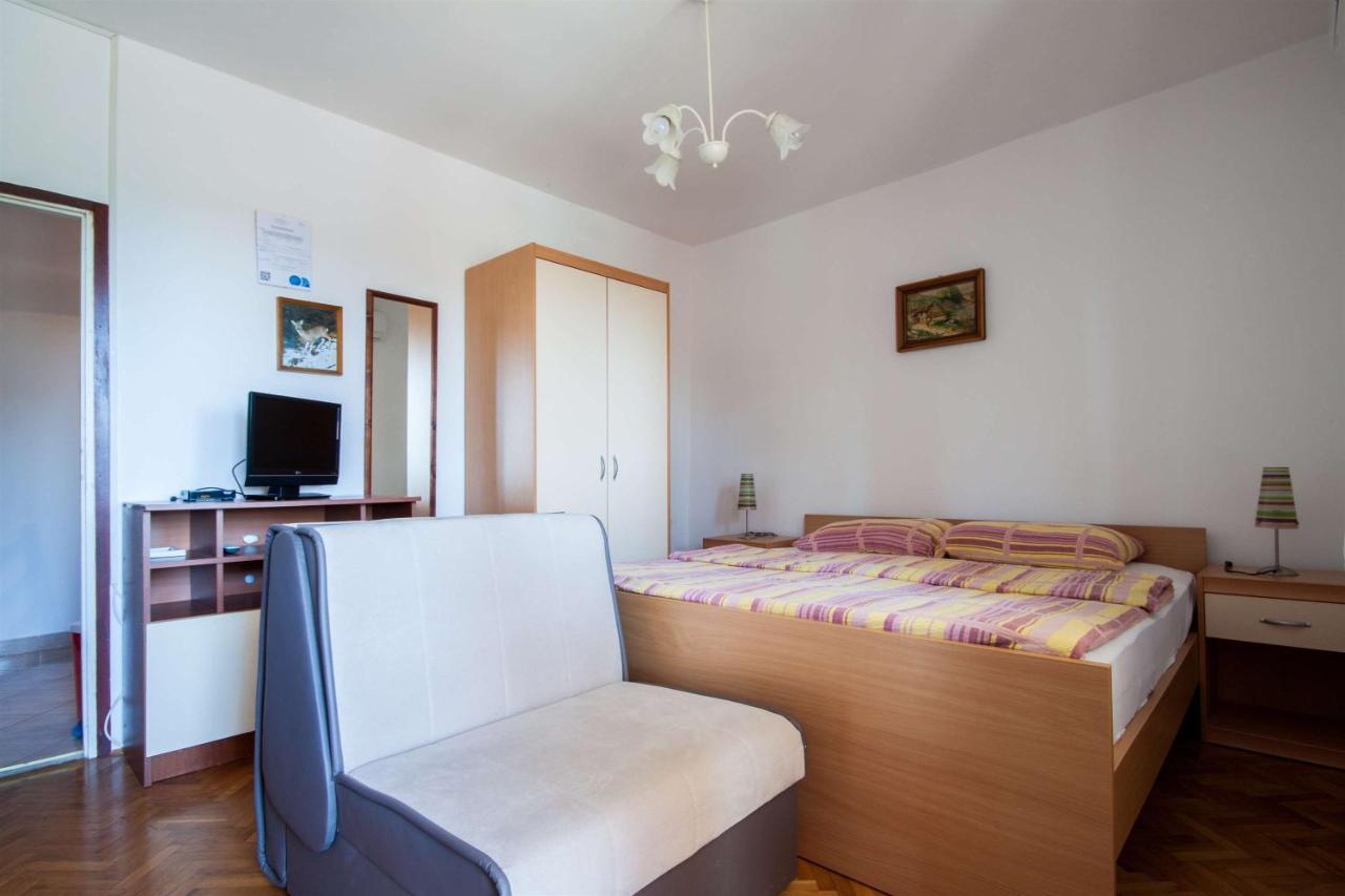 Apartments Dara Umag Buitenkant foto