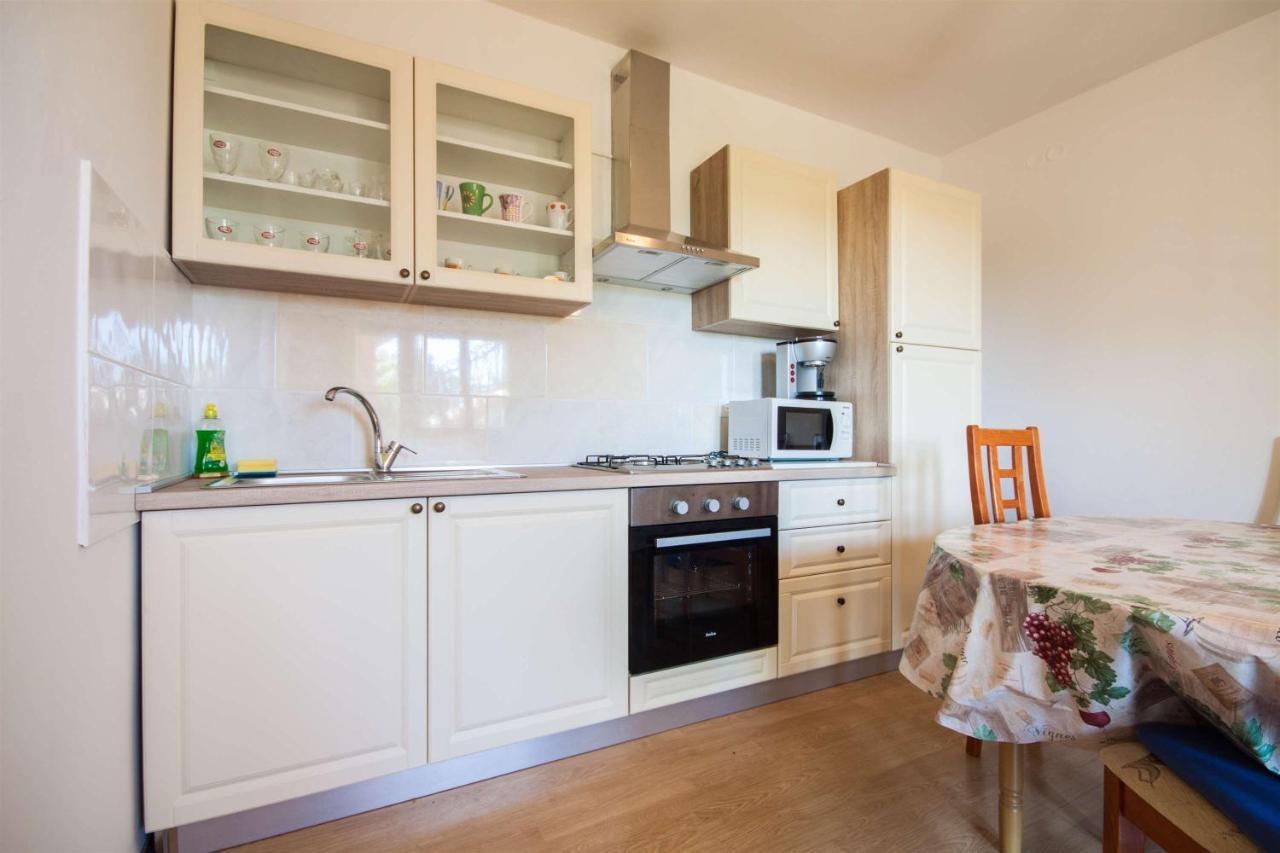 Apartments Dara Umag Buitenkant foto