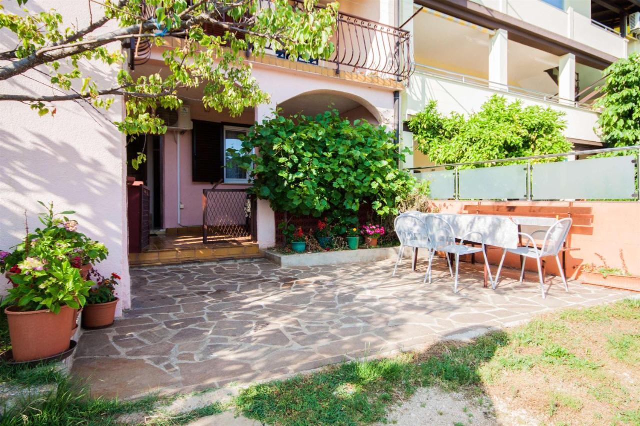 Apartments Dara Umag Buitenkant foto